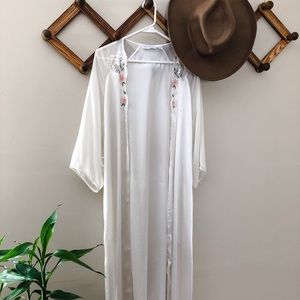 Vintage white robe 🌹